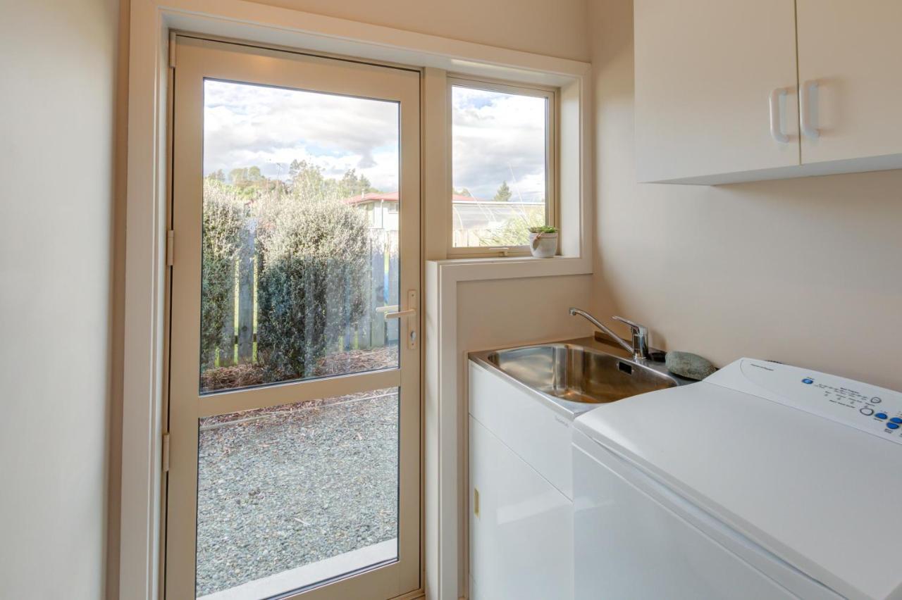 Leigh Cottage Manapouri Exterior foto